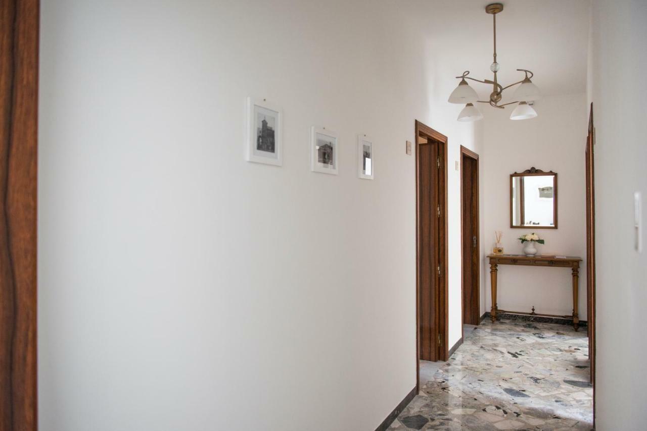 Dimora Cappuccini Guest House Чистернино Экстерьер фото